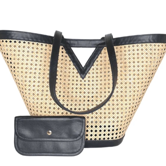 Jenn Lee Baros beach bag in black and beige